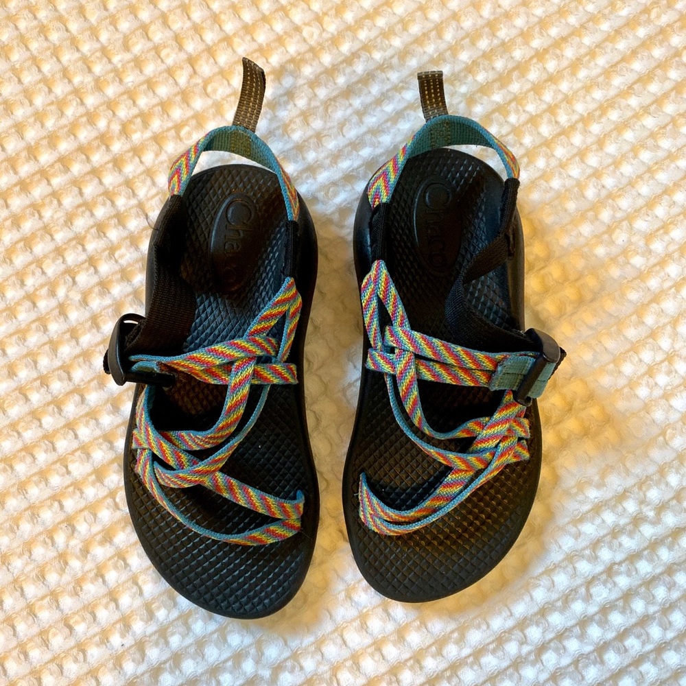Girls’ Chaco Sandals